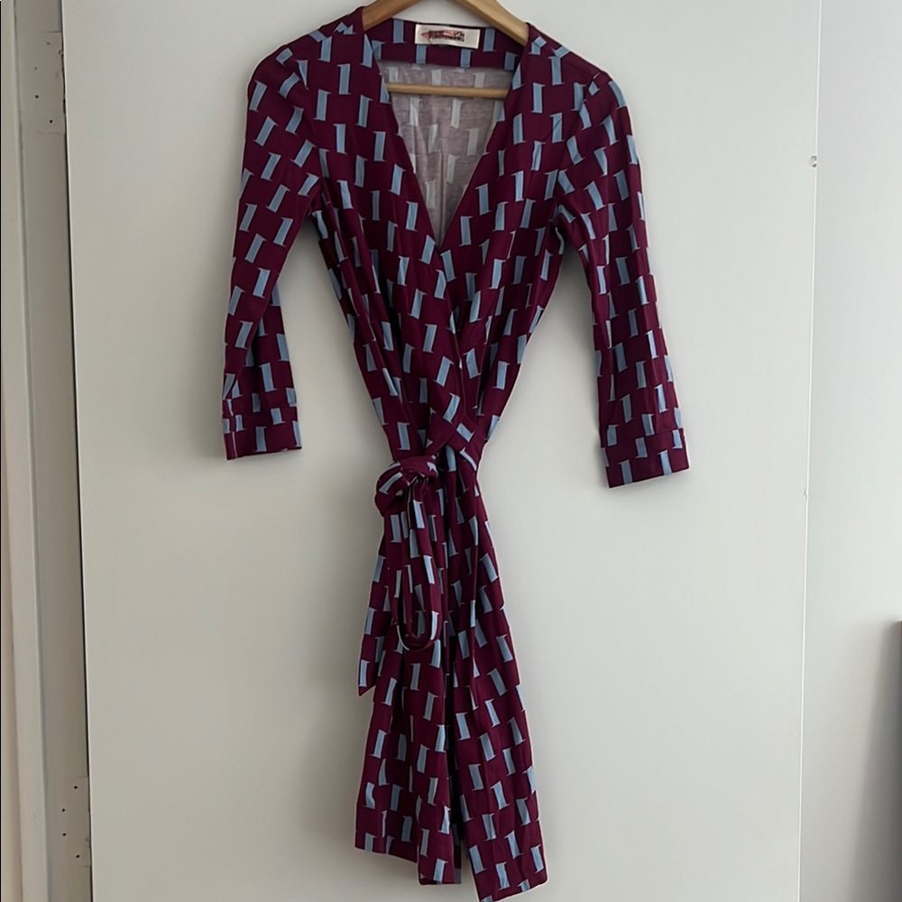 Diane Von Furstenberg Purple Wrap Dress with 3/4 Cuffed Sleeves and V-Neck